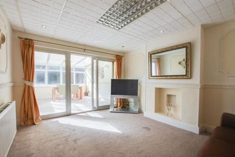 15 Baslow Road, Leicester, LE5 5HE