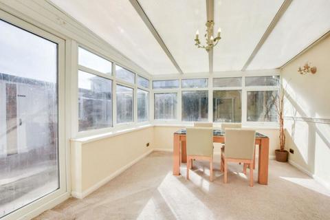 15 Baslow Road, Leicester, LE5 5HE