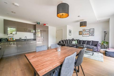 1 bedroom flat to rent, Amelia Street, Elephant and Castle, London, SE17