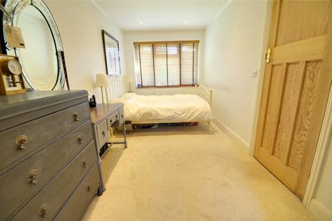 15 Blackwell Road, East Grinstead, RH19 3HP