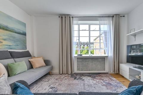 2 bedroom flat to rent, Kingsmill Terrace, St John's Wood, London, NW8