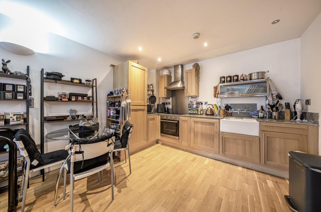 1357773-8-68cbf6f...