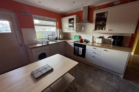 6 Kirkennan Drive, Dalbeattie, DG5 4DU