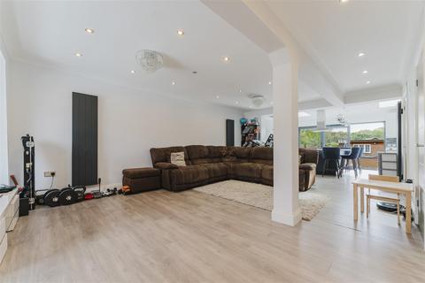 undefined, Carfax Road, Hayes UB3