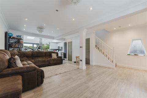 undefined, Carfax Road, Hayes UB3
