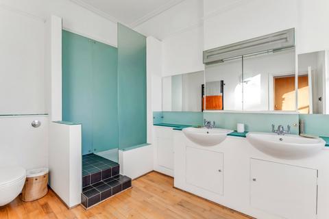 94 Highgate Hill, London, N6 5HE