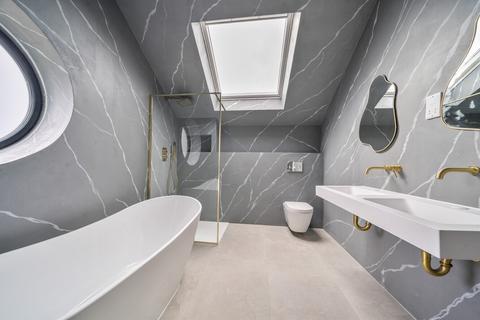 undefined, Grand Drive, London, SW20