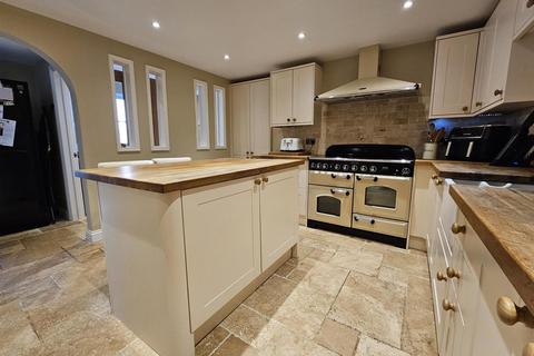 3 bedroom character property for sale, Church Road, Longhope