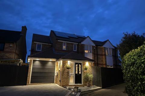 undefined, Hamilton Lane, Bletchley, Milton Keynes