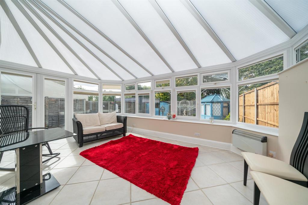 3-Grasmere-Close-2750.jpg