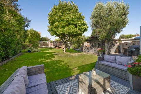 5 bedroom detached house for sale, Station Road, Herne Bay