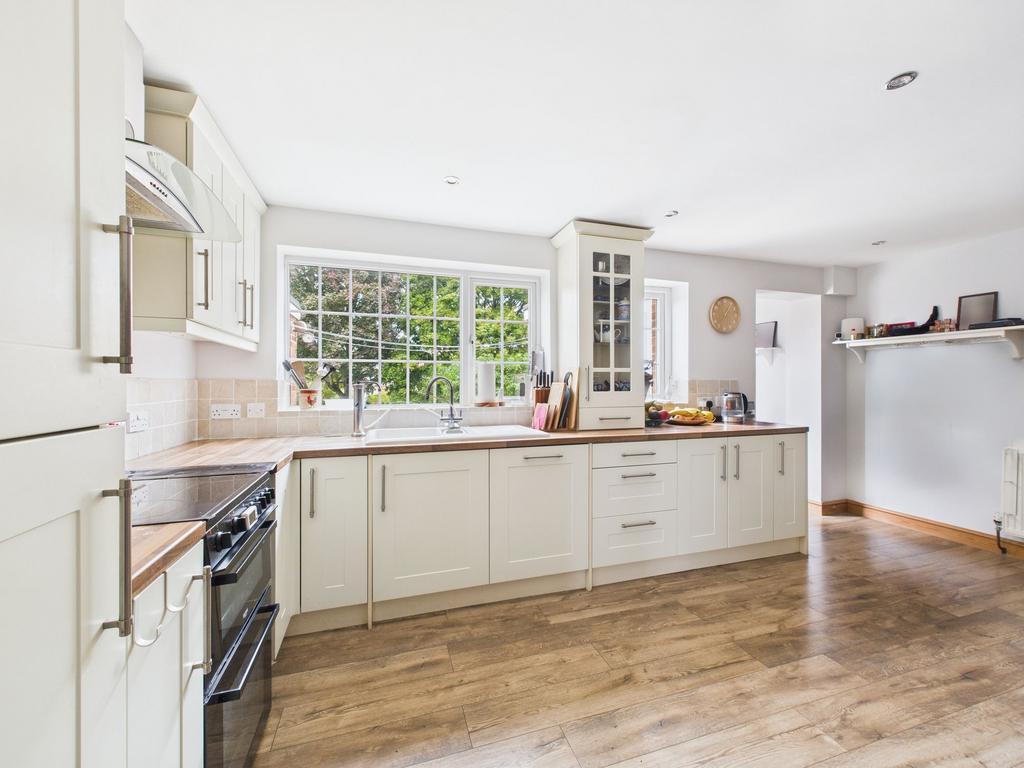 Dining/Kitchen