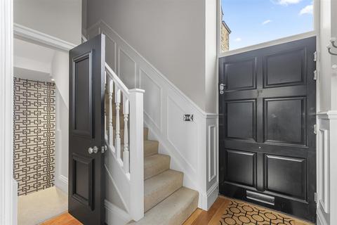 3 bedroom end of terrace house for sale, Main Street, Burley in Wharfedale LS29