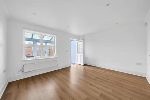 undefined, Kent Road, West Wickham, BR4