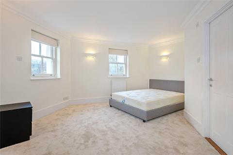 3 bedroom duplex to rent, New Oxford Street, London, WC1A
