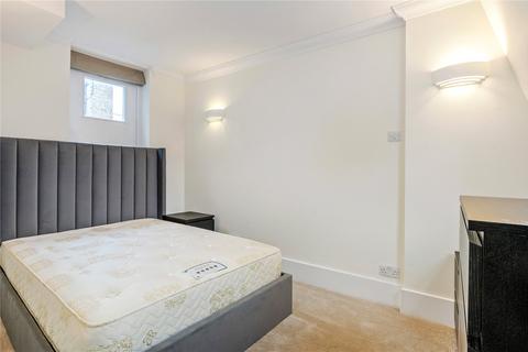 3 bedroom duplex to rent, New Oxford Street, London, WC1A