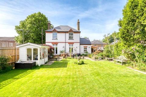 undefined, Dunboe Place, Shepperton, TW17