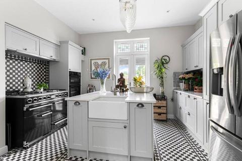 undefined, Dunboe Place, Shepperton, TW17