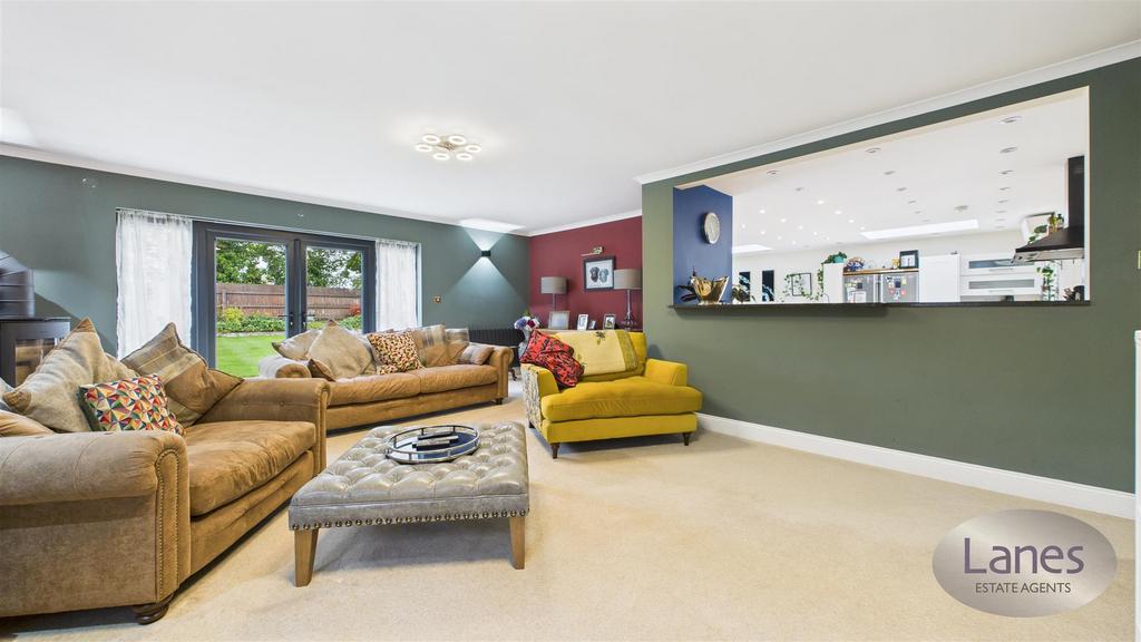 CAM03457 G0-PR0031-STILL026.jpg