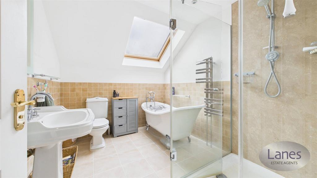 CAM03457 G0-PR0031-STILL009.jpg