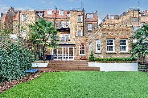 3 bedroom flat for sale, Greencroft Gardens, London, NW6
