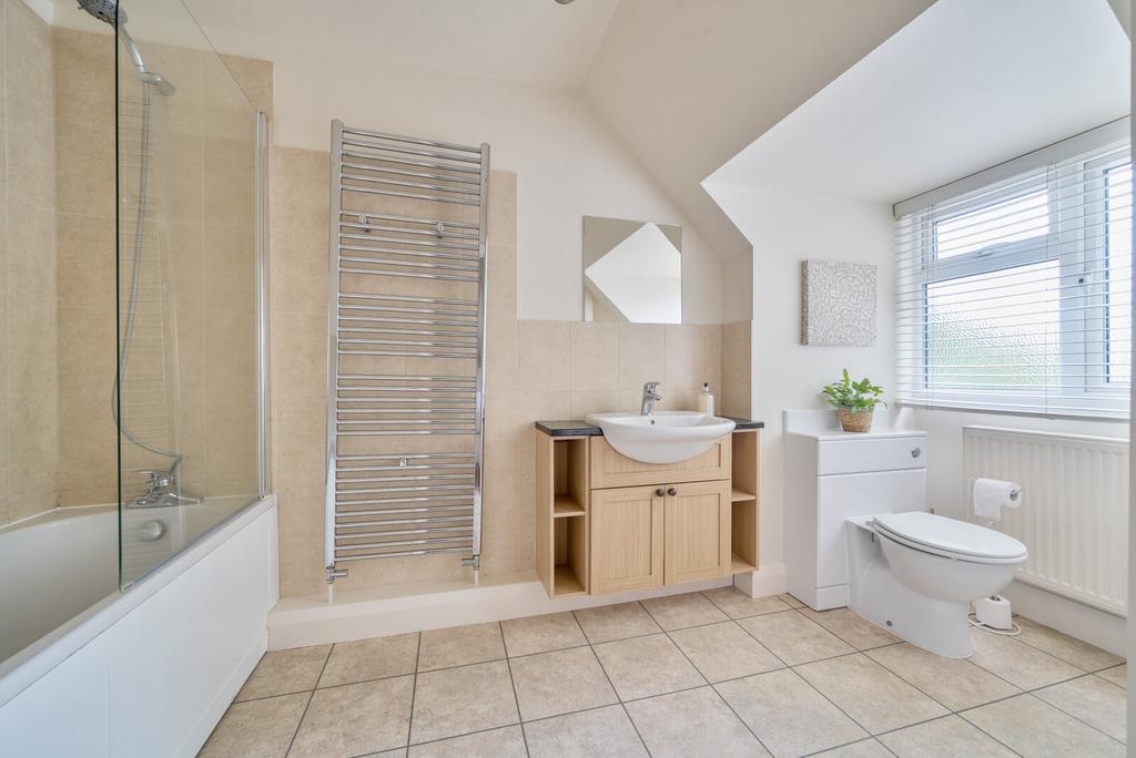 En-Suite Bathroom