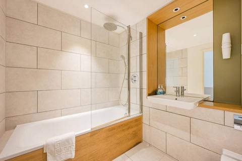 3 bedroom flat for sale, Maud Street, E16, Royal Docks, London, E16
