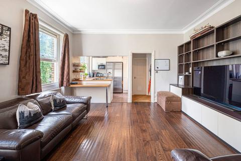 2 bedroom flat for sale, Fitzjohns Avenue, Hampstead, London, NW3
