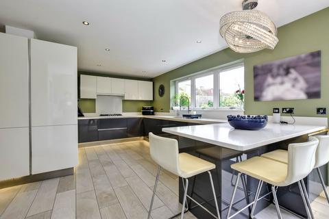 5 bedroom detached house for sale, Horseshoe Lane, Watford WD25