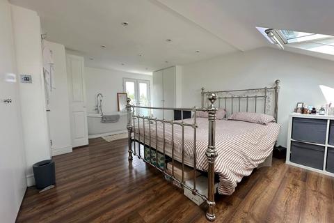 4 bedroom terraced house for sale, Muirkirk Road, Catford, London, SE6