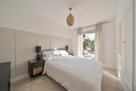 2 bedroom terraced house for sale, Bell Road, East Molesey, KT8