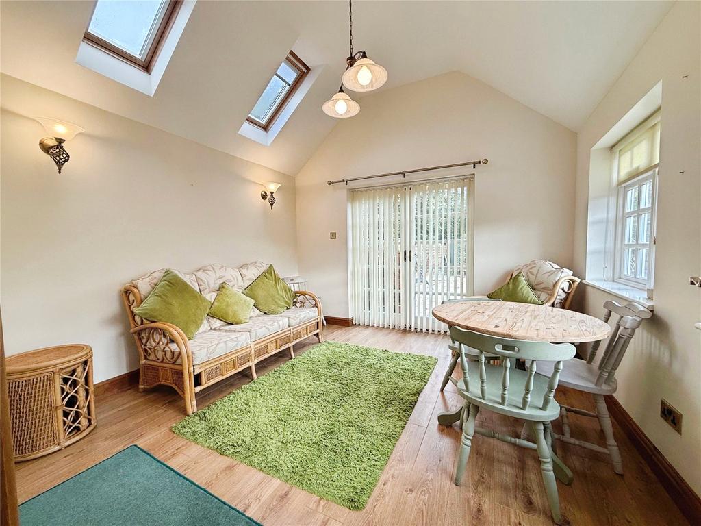 Sun Room/Bedroom 5