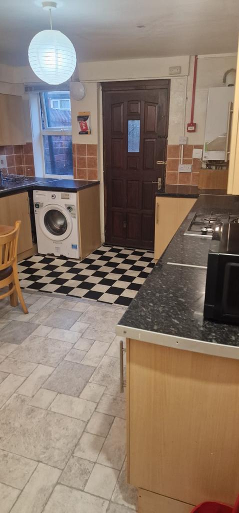 Kitchen/lounge