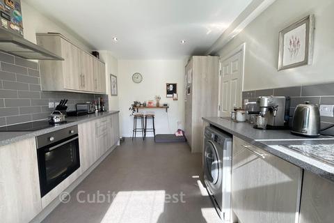 3 bedroom end of terrace house for sale, Melbourne Road, Goring-By-Sea, Worthing, West Sussex