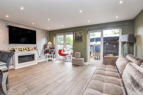 undefined, Covey Road, Worcester Park KT4