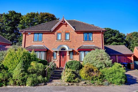 undefined, Heron Court, Daventry NN11