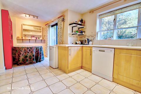 undefined, Heron Court, Daventry NN11