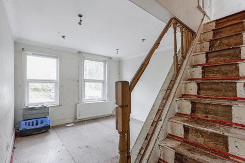 159 Kingston Road, Leatherhead, KT22 7NX