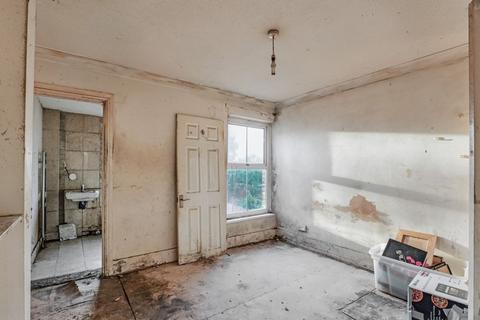 159 Kingston Road, Leatherhead, KT22 7NX