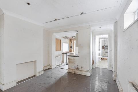 159 Kingston Road, Leatherhead, KT22 7NX