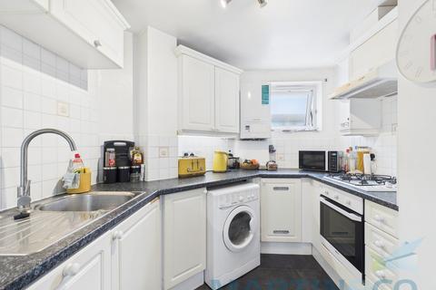 2 bedroom flat for sale, Merton Court, Brighton Marina