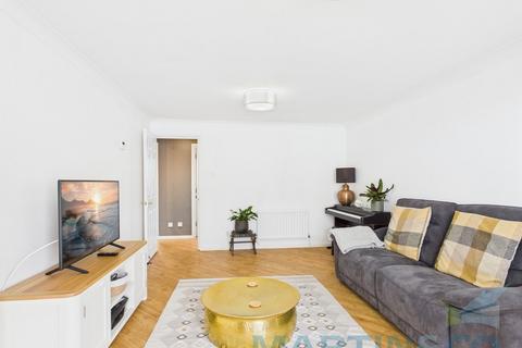 2 bedroom flat for sale, Merton Court, Brighton Marina
