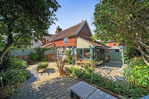 4 bedroom house for sale, 102 High Street, Hadleigh