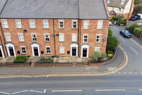 Crewe Road, Sandbach, Cheshire, CW11 4NE