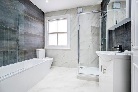 3 bedroom flat to rent, Greswell Street, Fulham SW6