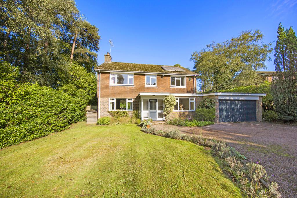 warren-road-crowborough-4-bed-detached-house-for-sale-795-000