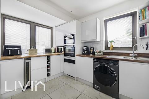undefined, Croydon CR0
