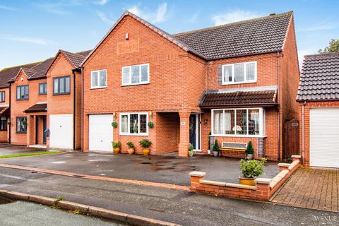 21 De Ferrers Croft, Stretton, Burton-on-trent, DE13 0FH