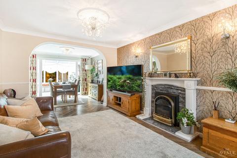 21 De Ferrers Croft, Stretton, Burton-on-trent, DE13 0FH