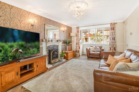 21 De Ferrers Croft, Stretton, Burton-on-trent, DE13 0FH